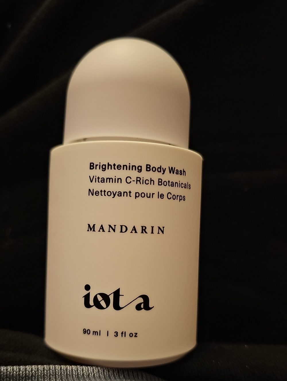 Mandarin Brightening Body Wash - White
